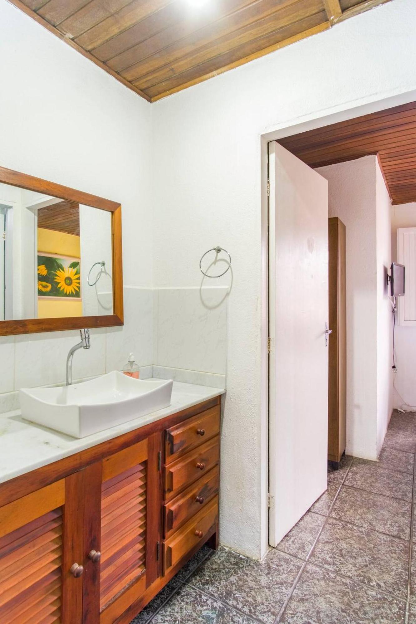 Casa Bromelia, A 15 Minutos A Pe Do Centro Historico! Villa Araquari Exterior photo